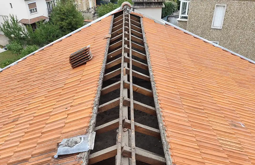 Pose de closoir et faîtière - Teggy Couverture
